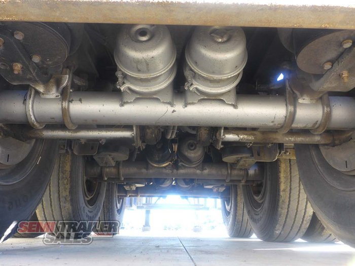 2008 Vawdrey 12 Pallet Flat Top A Trailer with 20FT Container Pins