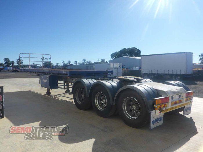 2008 Vawdrey 12 Pallet Flat Top A Trailer with 20FT Container Pins