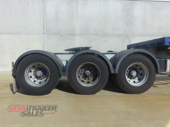 2008 Vawdrey 12 Pallet Flat Top A Trailer with 20FT Container Pins