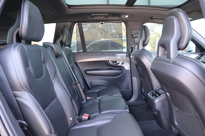 2017 Volvo XC90 T6 R-Design