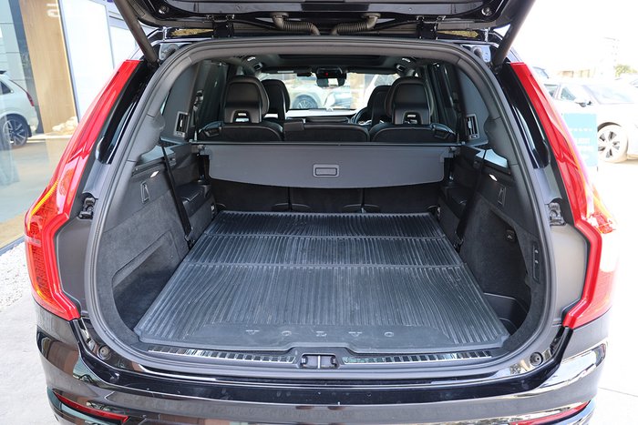 2017 Volvo XC90 T6 R-Design