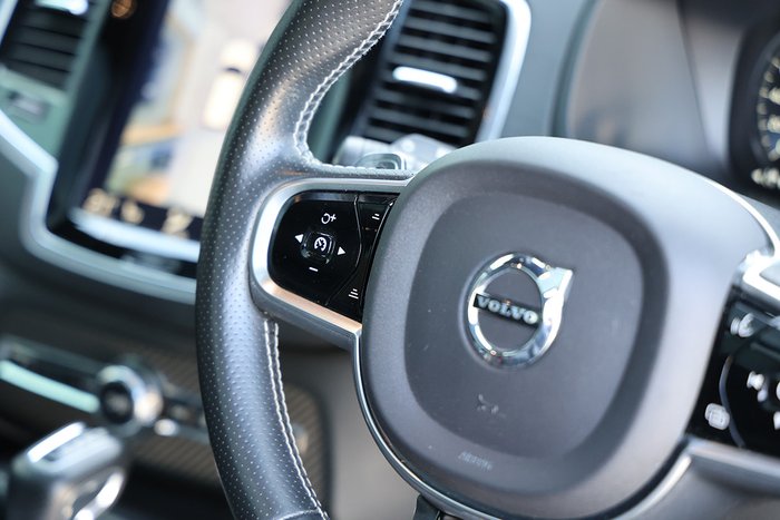 2017 Volvo XC90 T6 R-Design