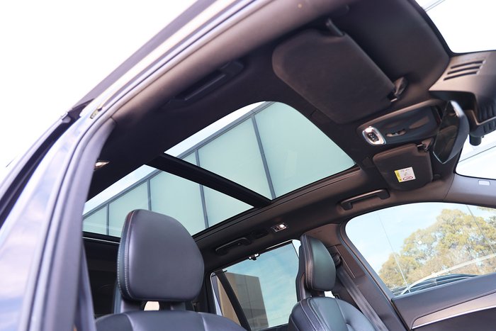2017 Volvo XC90 T6 R-Design