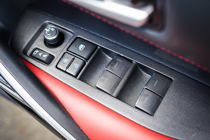 2020 Toyota COROLLA ZR