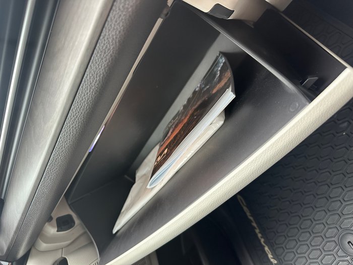 2023 Kia Carnival SLi