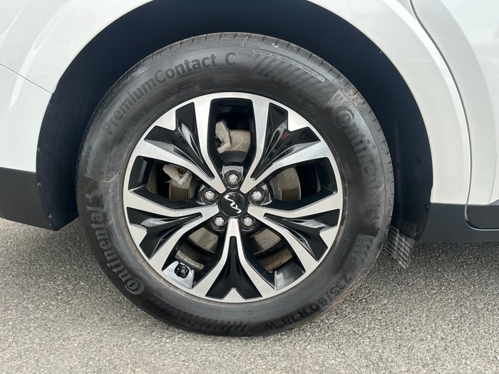 2023 Kia Carnival SLi