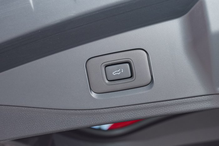 2024 Isuzu MU-X LS-T