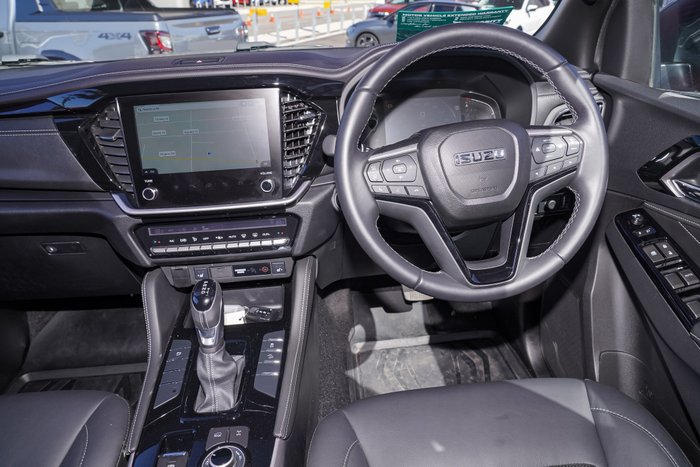 2024 Isuzu MU-X LS-T