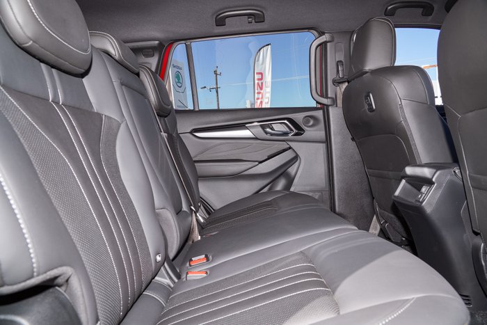 2024 Isuzu MU-X LS-T