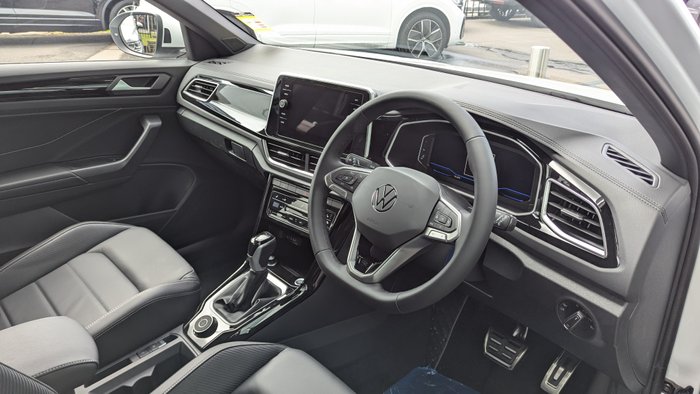 2025 VOLKSWAGEN T-ROC R-LINE