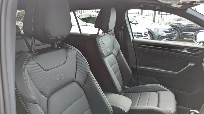 2025 VOLKSWAGEN T-ROC R-LINE