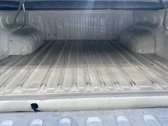 2016 TOYOTA HILUX WORKMATE (4x4)