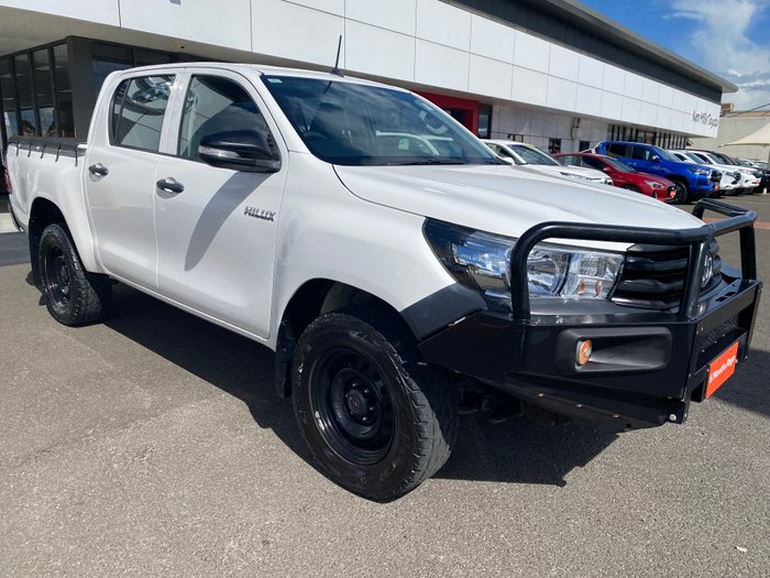 2016 TOYOTA HILUX WORKMATE (4x4)