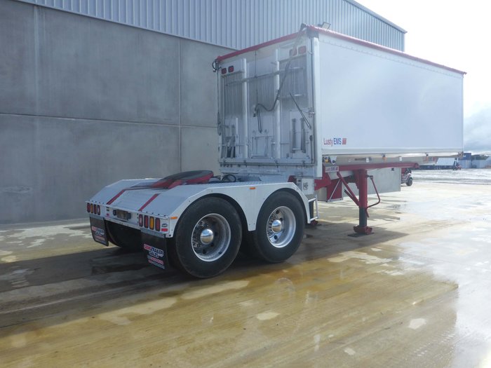 2002 Lusty Tip Over Axle Bogie Tipping A Trailer