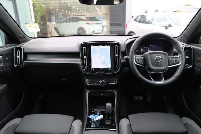 2024 Volvo C40 Recharge Twin