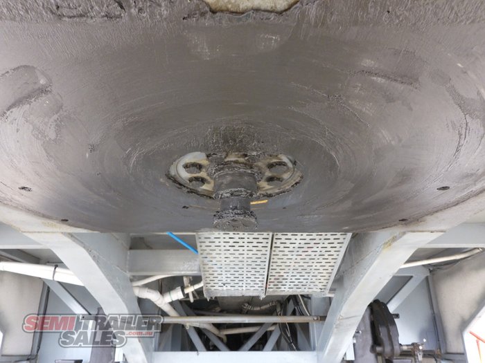 2012 SVM 48FT Mobile Kitchen Trailer