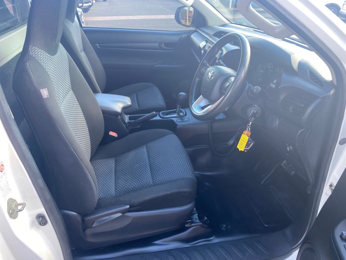 2016 TOYOTA HILUX WORKMATE