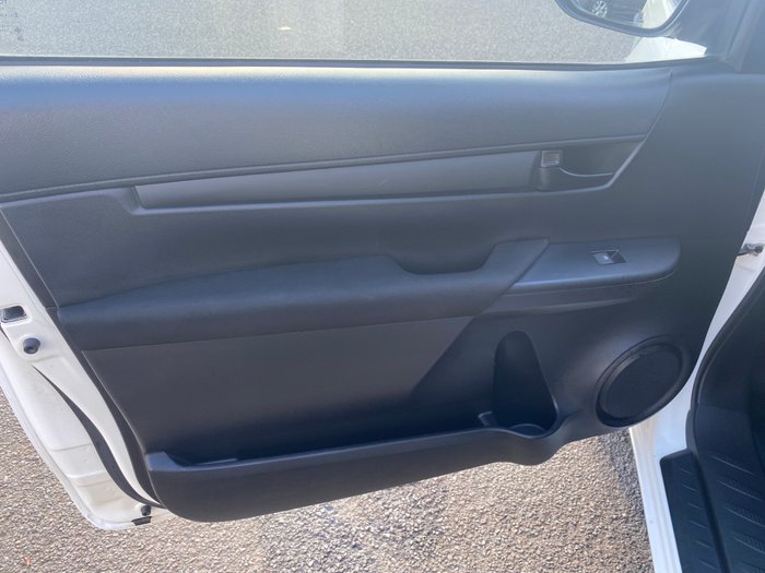 2016 TOYOTA HILUX WORKMATE