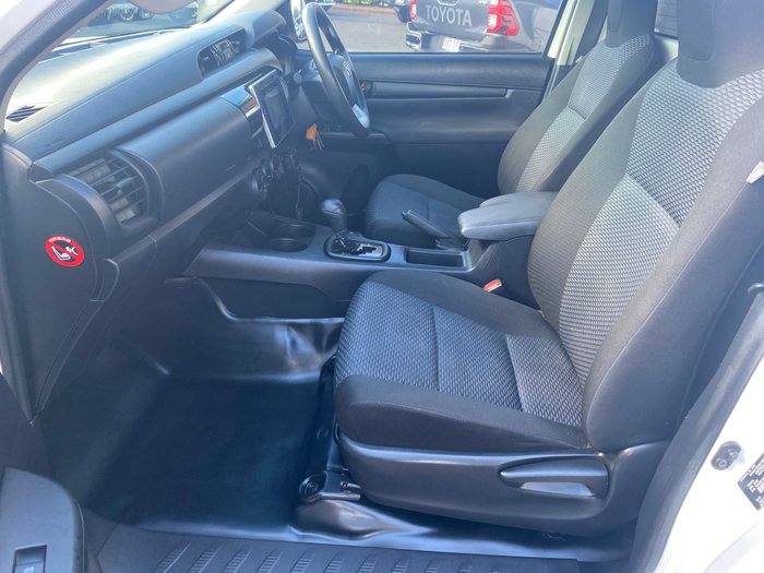 2016 TOYOTA HILUX WORKMATE