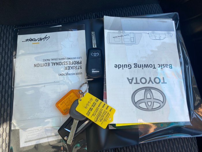 2016 TOYOTA HILUX WORKMATE