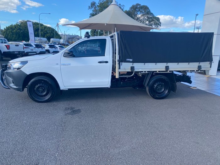 2016 TOYOTA HILUX WORKMATE