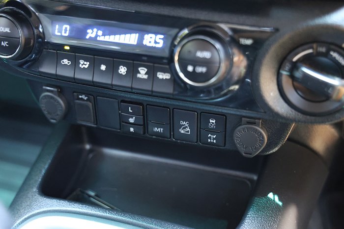 2022 Toyota Hilux SR5