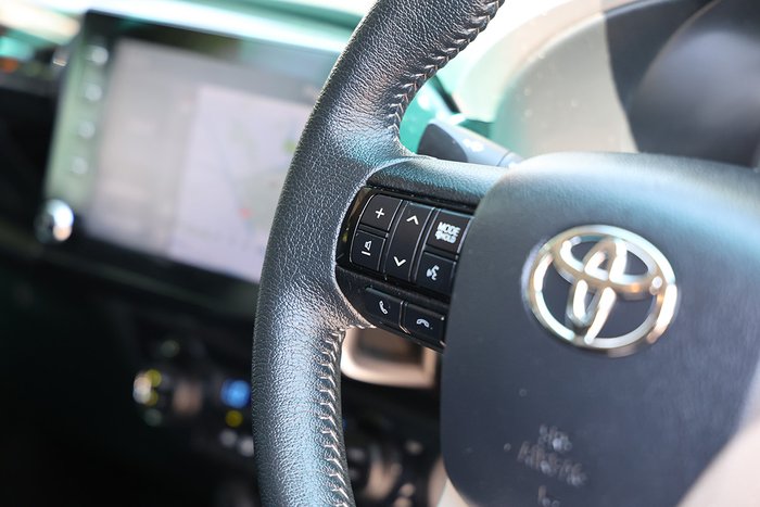 2022 Toyota Hilux SR5