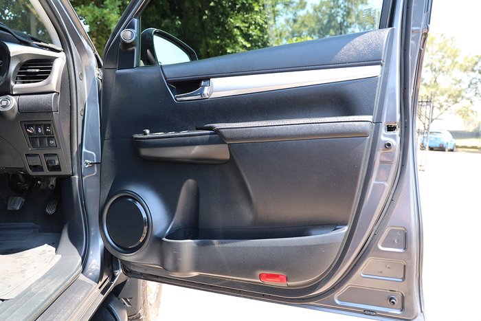 2022 Toyota Hilux SR5