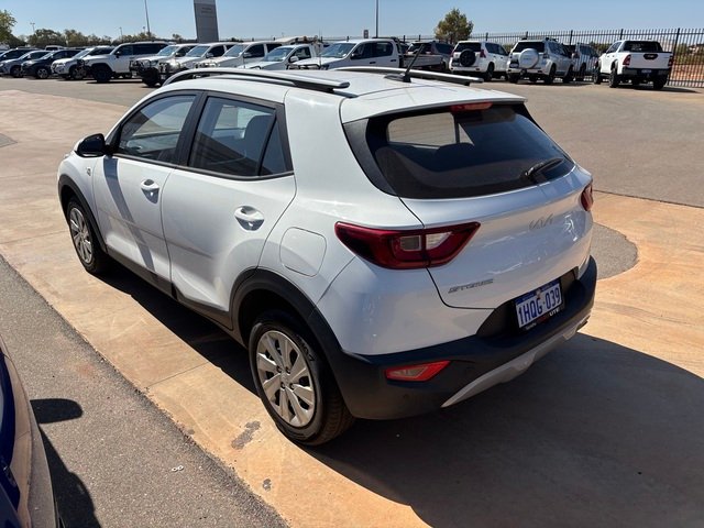 2022 KIA STONIC 2022 KIA STONIC SPORT 6 SP AUTOMATIC 4D WAGON 4CYL  White