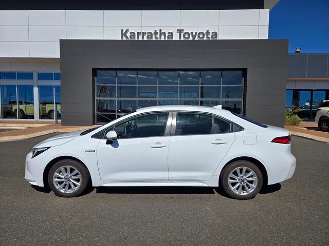 2023 Toyota Corolla Sedan Hybrid Corolla Sedan 1.8L Hyb CVT Ascent Sport Glacier White