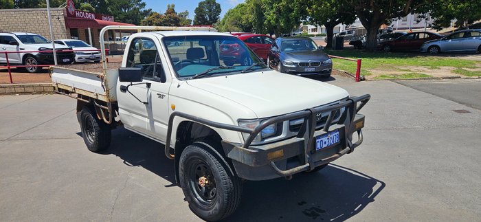 1999 Toyota Hilu 4x4 LN167R White