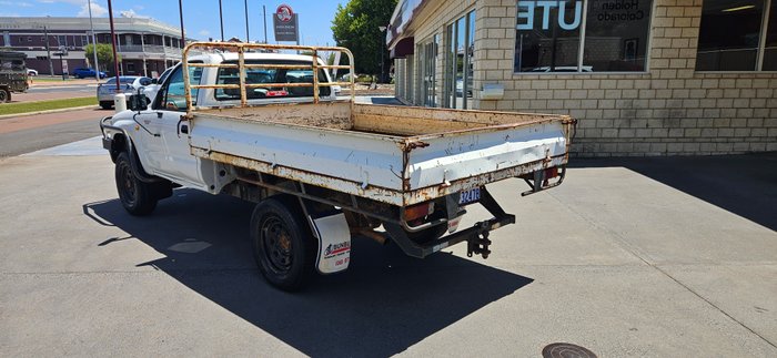 1999 Toyota Hilu 4x4 LN167R White