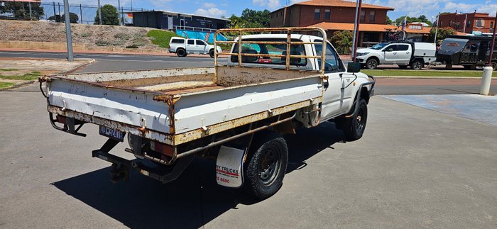 1999 Toyota Hilu 4x4 LN167R White