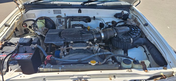 1999 Toyota Hilu 4x4 LN167R White