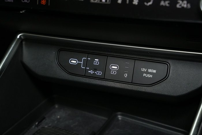 2024 Kia Carnival GT-Line