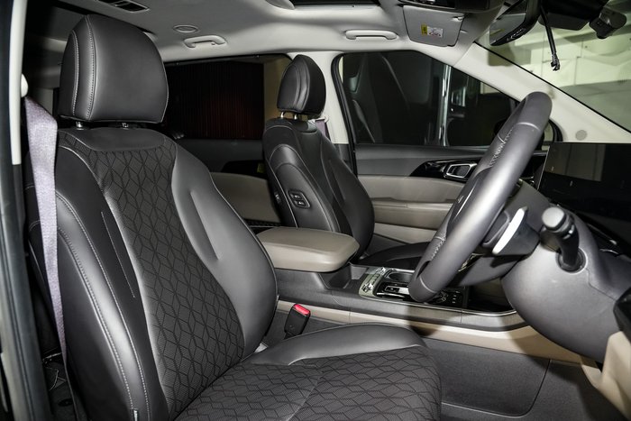 2024 Kia Carnival GT-Line