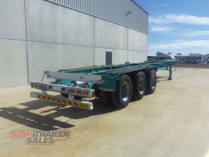 2003 Maxitrans 40FT Skel Trailer with Rear Push Out Bar