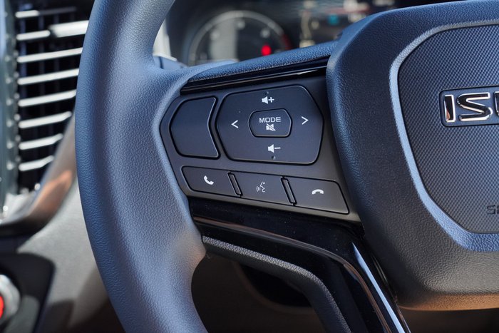 2026 Isuzu D-MAX X-RIDER