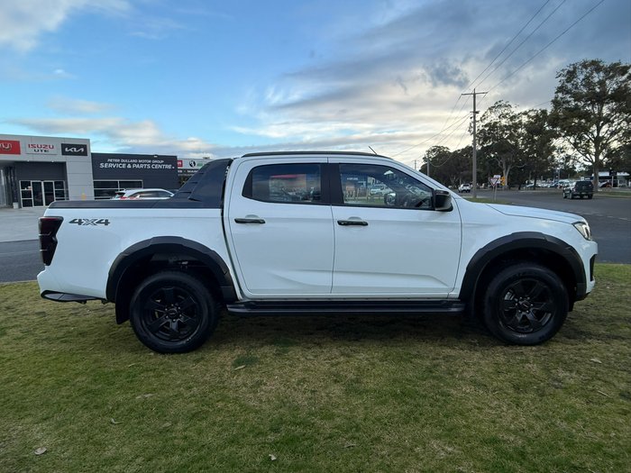 2025 Isuzu D-MAX X-TERRAIN