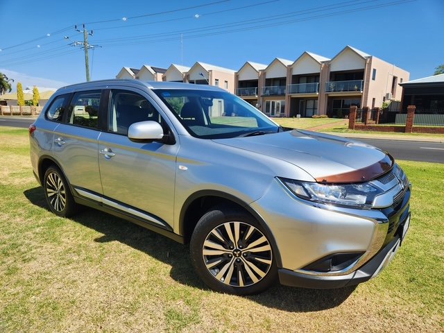2019 Mitsubishi Outlander ES