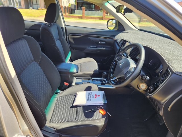 2019 Mitsubishi Outlander ES