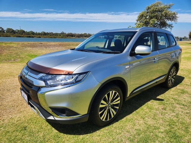 2019 Mitsubishi Outlander ES