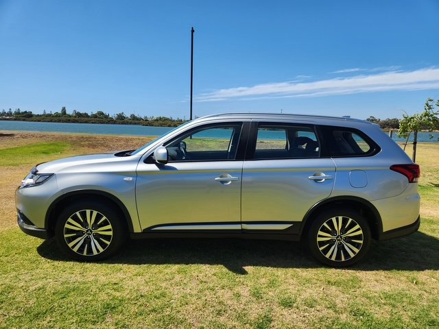 2019 Mitsubishi Outlander ES
