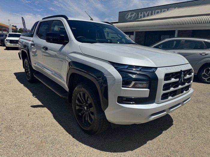 2025 MITSUBISHI Triton GSR