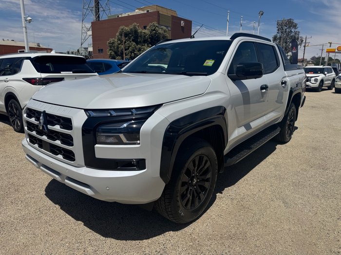 2025 MITSUBISHI Triton GSR