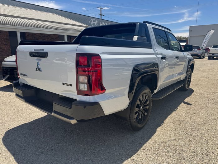 2025 MITSUBISHI Triton GSR