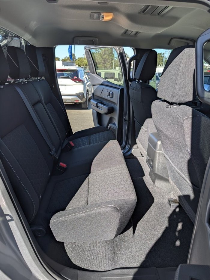2025 NISSAN NAVARA ST