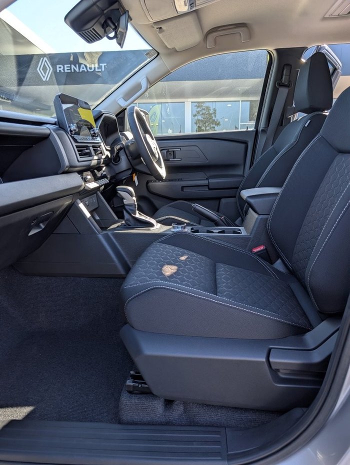 2025 NISSAN NAVARA ST
