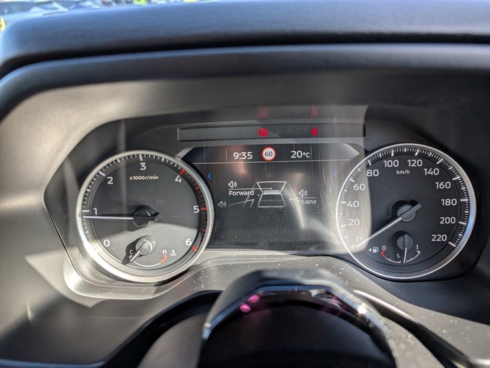 2025 NISSAN NAVARA ST