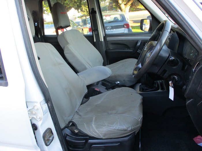 2022 Mahindra PIK-UP S10+ Black mHawk White